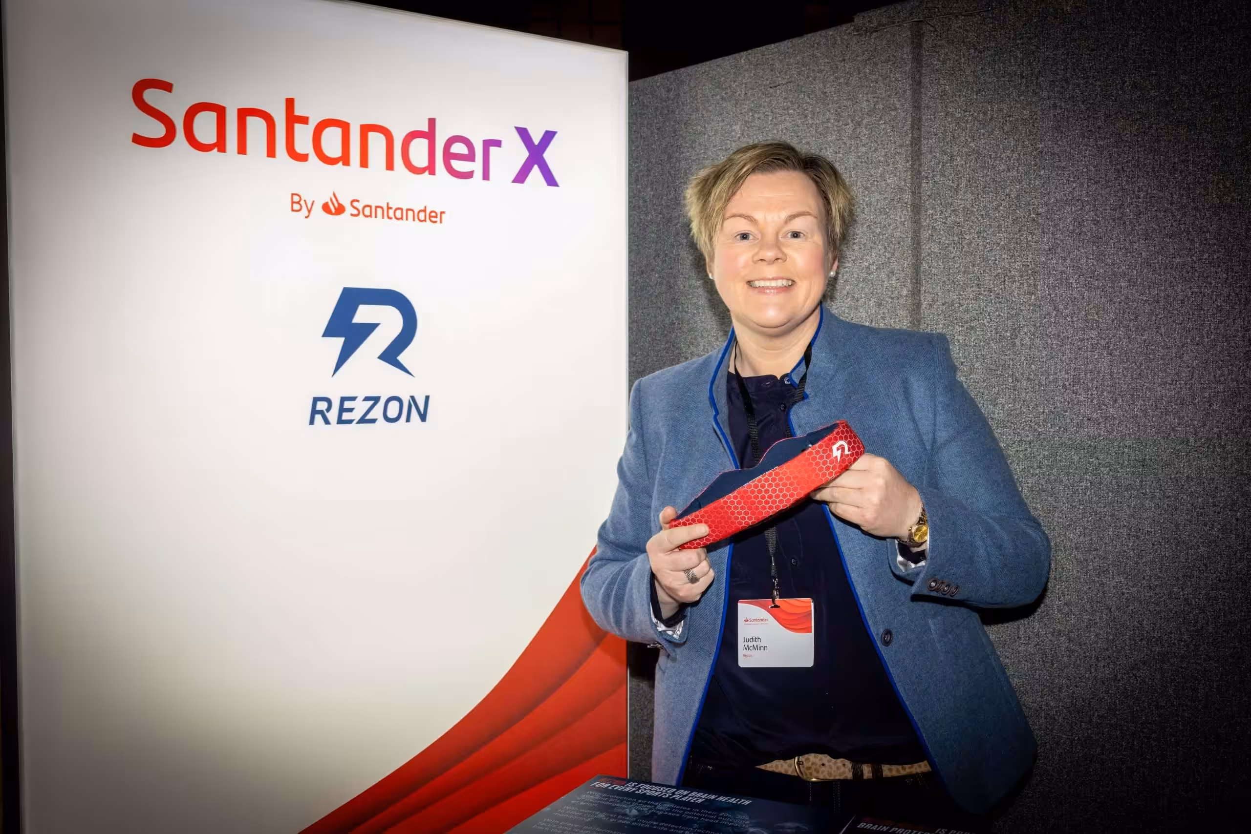 judith-mcminn-rezon-santander-x